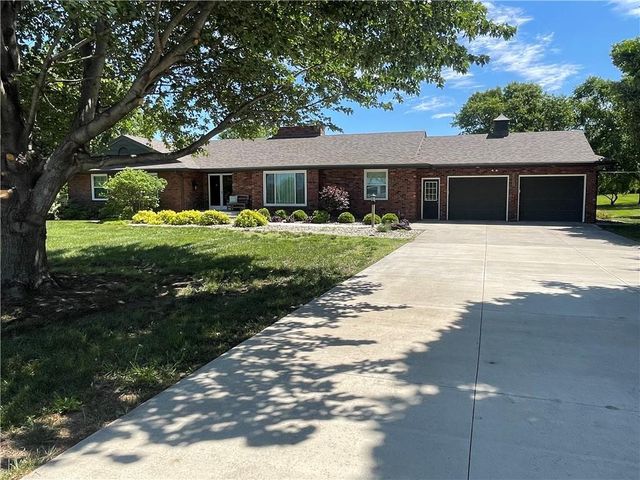 1211 N 6th Street, Hiawatha, KS 66434