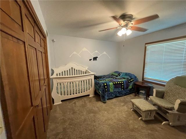 1211 N 6th Street, Hiawatha, KS 66434