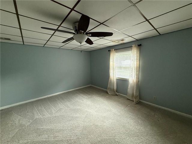 1211 N 6th Street, Hiawatha, KS 66434