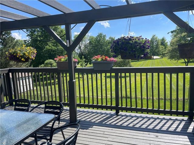 1211 N 6th Street, Hiawatha, KS 66434