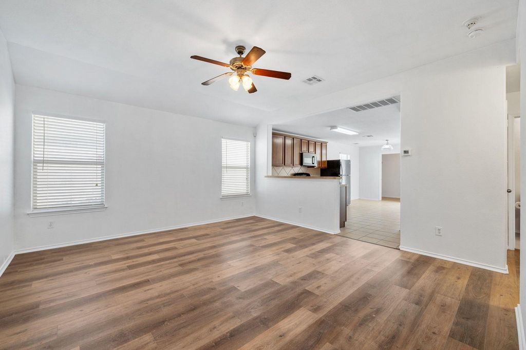 6609 Ferrystone PASS, Del Valle, TX 78617