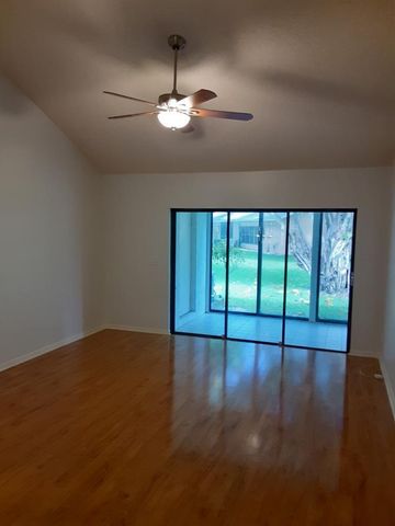 10875 Lake Front Place 10875, Boca Raton, FL 33498