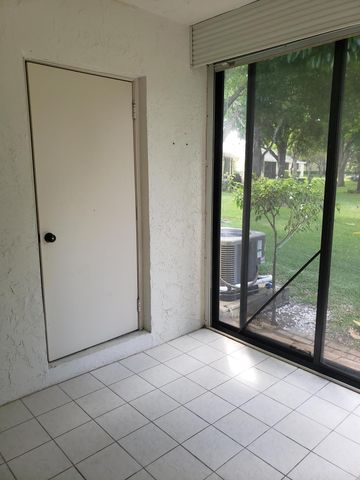 10875 Lake Front Place 10875, Boca Raton, FL 33498