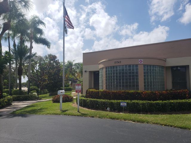 10875 Lake Front Place 10875, Boca Raton, FL 33498