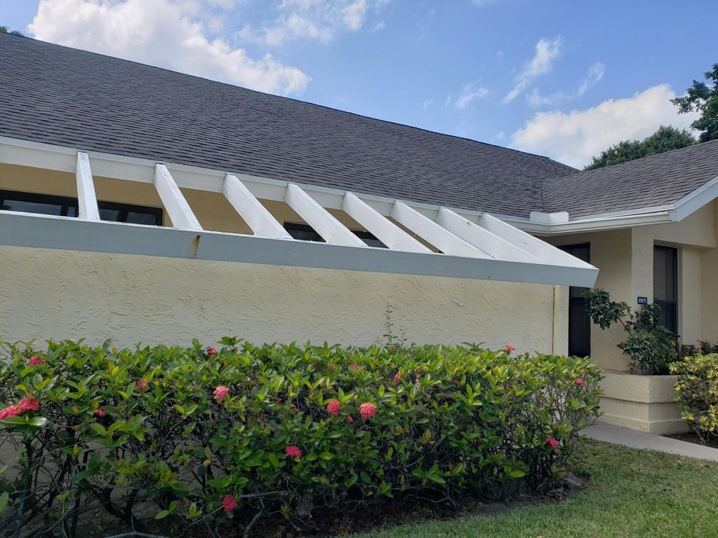10875 Lake Front Place 10875, Boca Raton, FL 33498