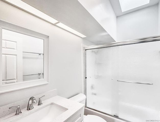 5742 Mildred, San Diego, CA 92110