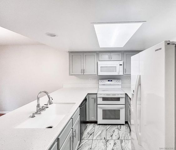 5742 Mildred, San Diego, CA 92110
