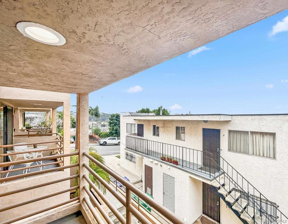 5742 Mildred St, San Diego, CA 92110 — photo 3