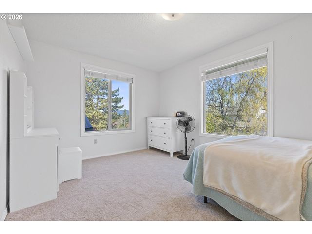 2951 Nw KENT St, Camas, WA 98607