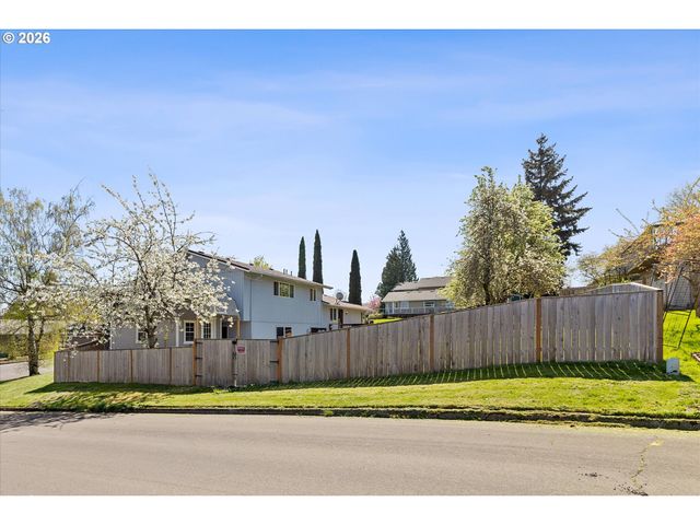 2951 Nw KENT St, Camas, WA 98607