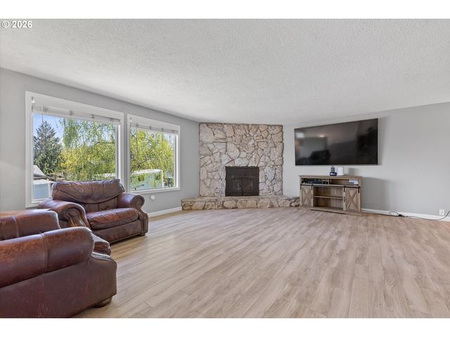 2951 Nw KENT St, Camas, WA 98607