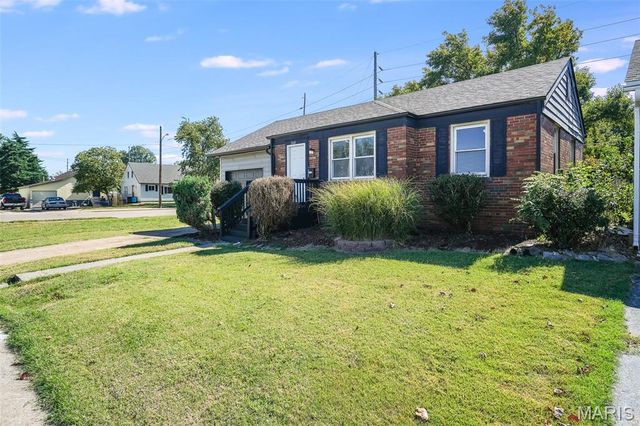 2668 E 27th Street, Granite City, IL 62040