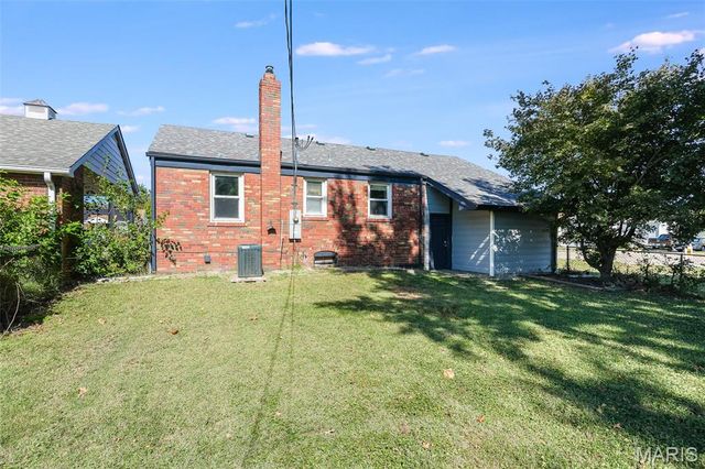 2668 E 27th Street, Granite City, IL 62040