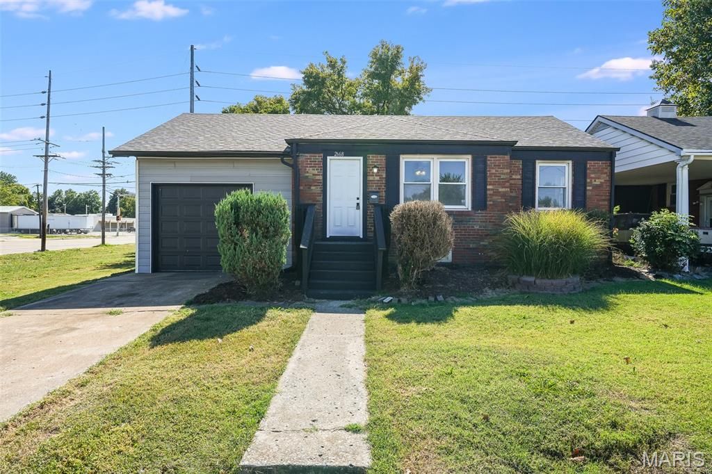 2668 E 27th Street, Granite City, IL 62040