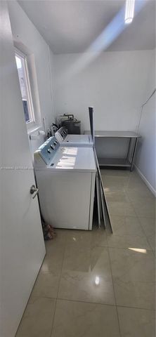 1016 NE 5th St 0, Hallandale Beach, FL 33009