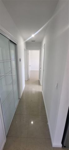 1016 NE 5th St 0, Hallandale Beach, FL 33009