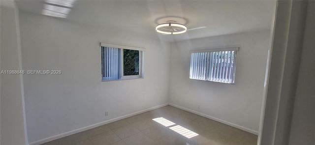 1016 NE 5th St 0, Hallandale Beach, FL 33009