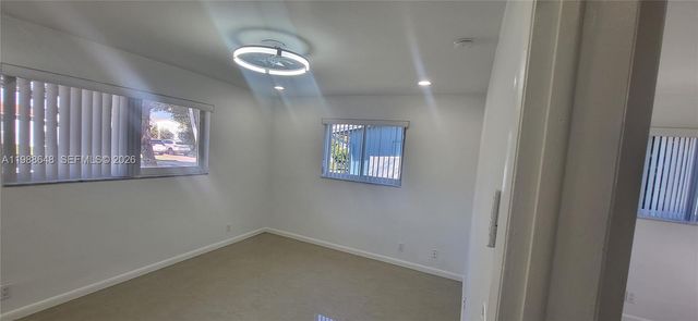 1016 NE 5th St 0, Hallandale Beach, FL 33009