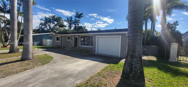 1016 NE 5th St 0, Hallandale Beach, FL 33009