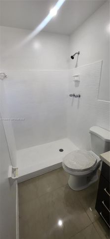 1016 NE 5th St 0, Hallandale Beach, FL 33009