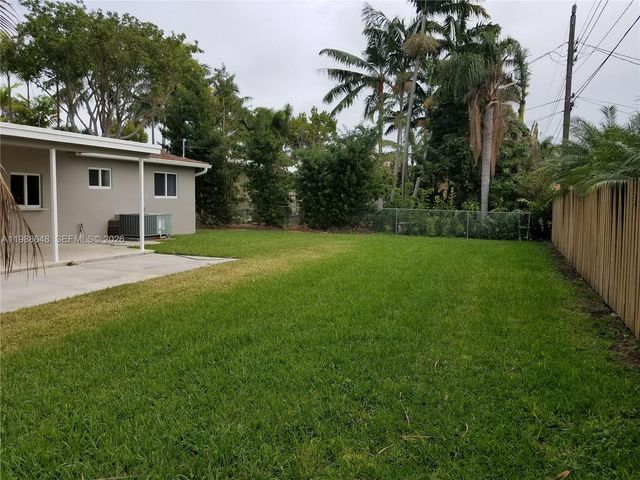 1016 NE 5th St 0, Hallandale Beach, FL 33009