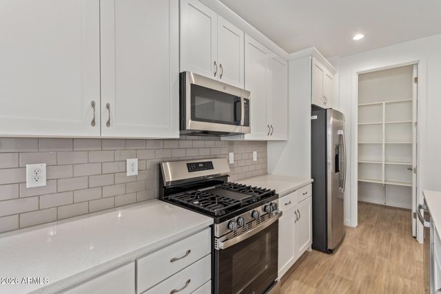 5404 W ROYAL PALM Road, Glendale, AZ 85302