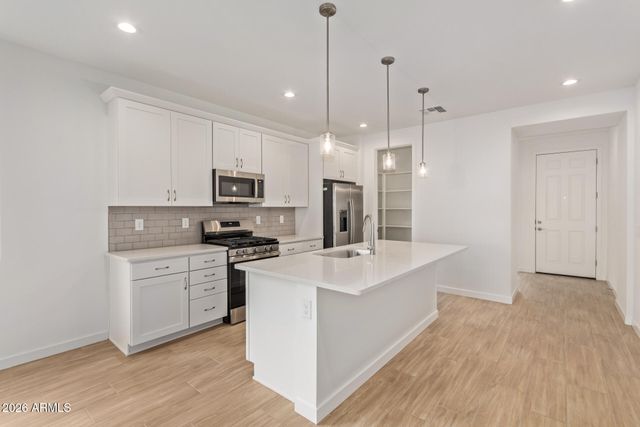 5404 W ROYAL PALM Road, Glendale, AZ 85302