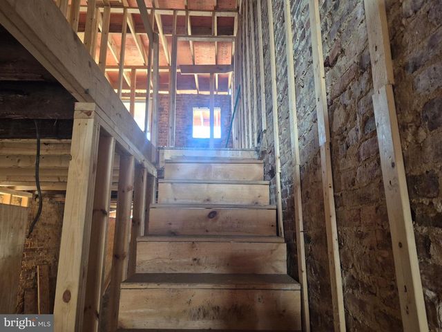 1824 N CHAPEL ST, Baltimore, MD 21213