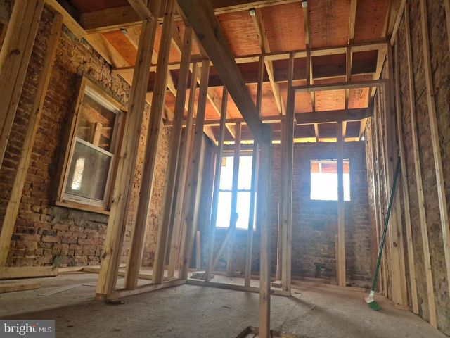 1824 N CHAPEL ST, Baltimore, MD 21213