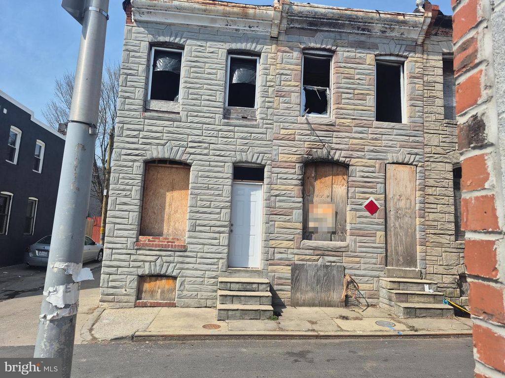 1824 N CHAPEL ST, Baltimore, MD 21213