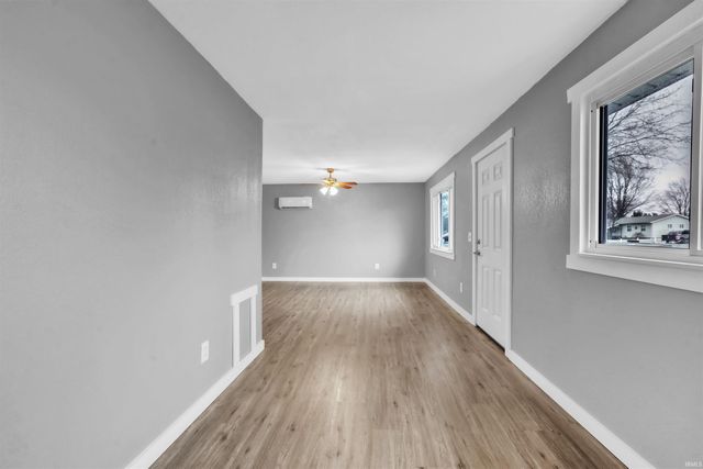 1909 Bodenhafer Drive, Kendallville, IN 46755