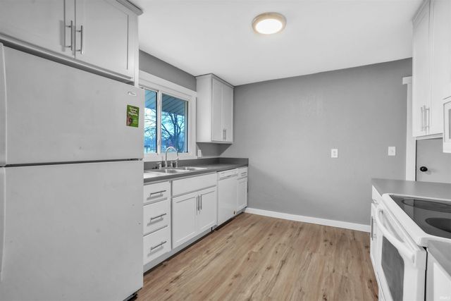 1909 Bodenhafer Drive, Kendallville, IN 46755