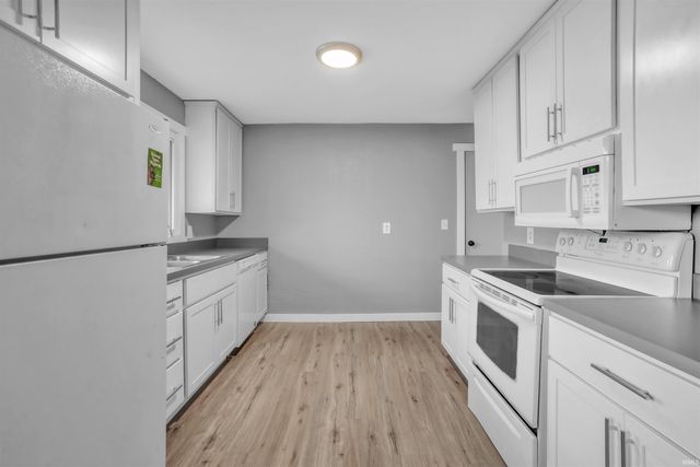 1909 Bodenhafer Drive, Kendallville, IN 46755