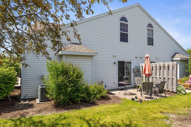 5715 Thornbriar Lane, Fort Wayne, IN 46835