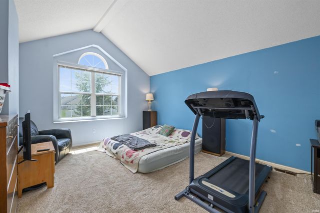 5715 Thornbriar Lane, Fort Wayne, IN 46835