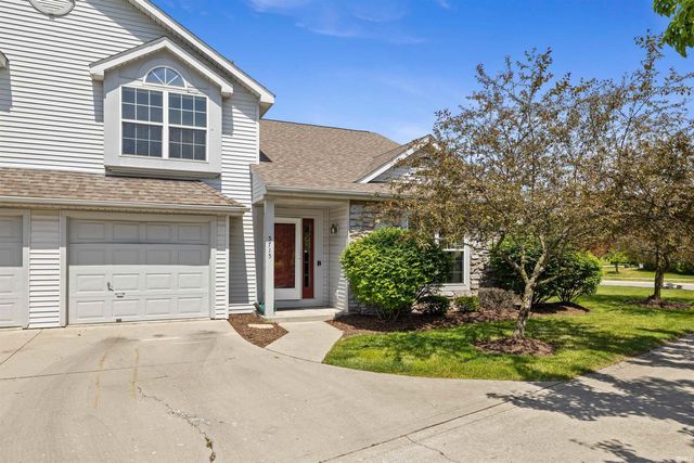 5715 Thornbriar Lane, Fort Wayne, IN 46835