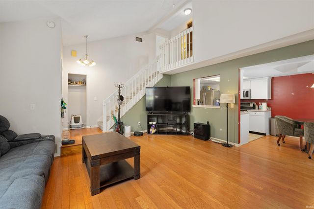 5715 Thornbriar Lane, Fort Wayne, IN 46835