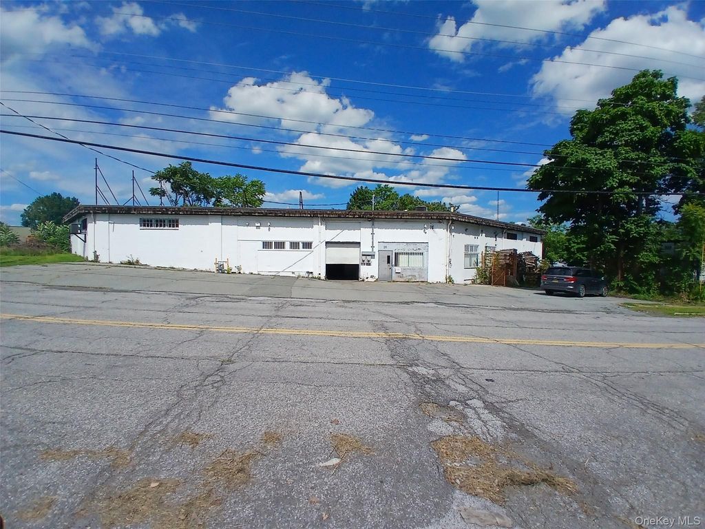 20 Deyo Place, Newburgh, NY 12550 — photo 2