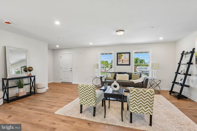 3251 MAGNOLIA AVE, Halethorpe, MD 21227