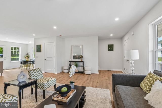 3251 MAGNOLIA AVE, Halethorpe, MD 21227