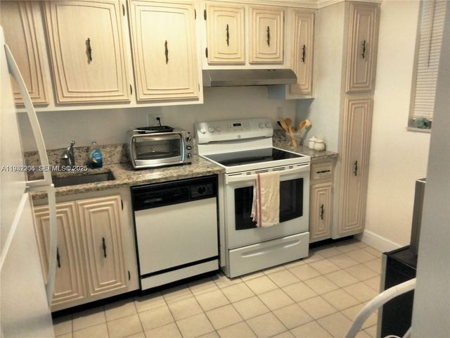 3801 Environ Blvd 219, Lauderhill, FL 33319