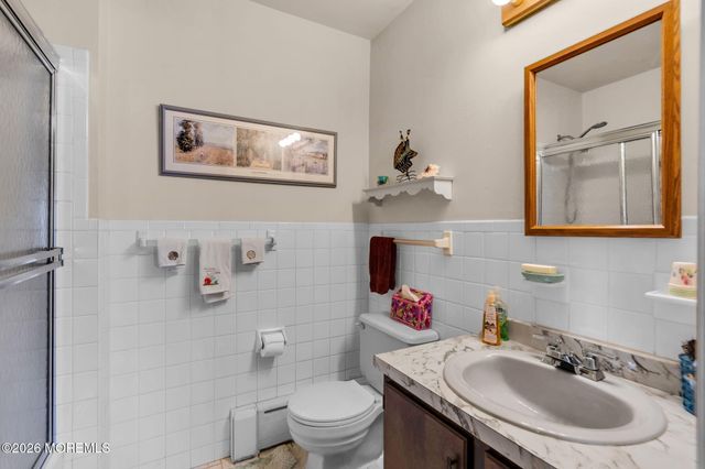 12 Aztec Court, Toms River, NJ 08757