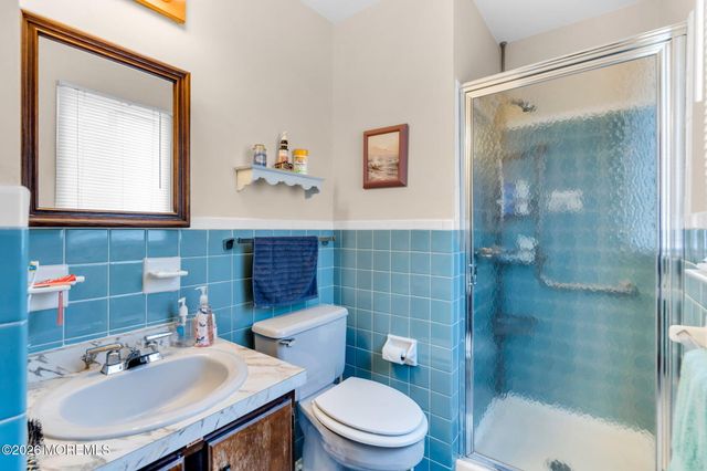 12 Aztec Court, Toms River, NJ 08757