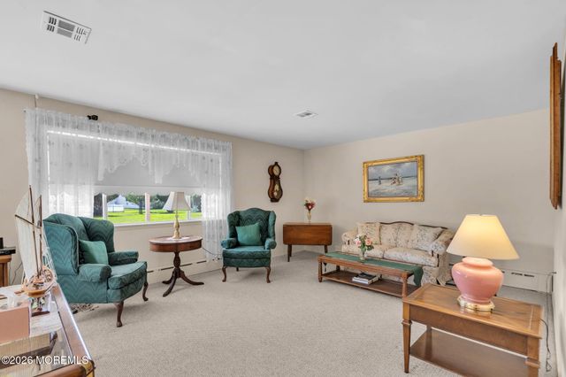 12 Aztec Court, Toms River, NJ 08757