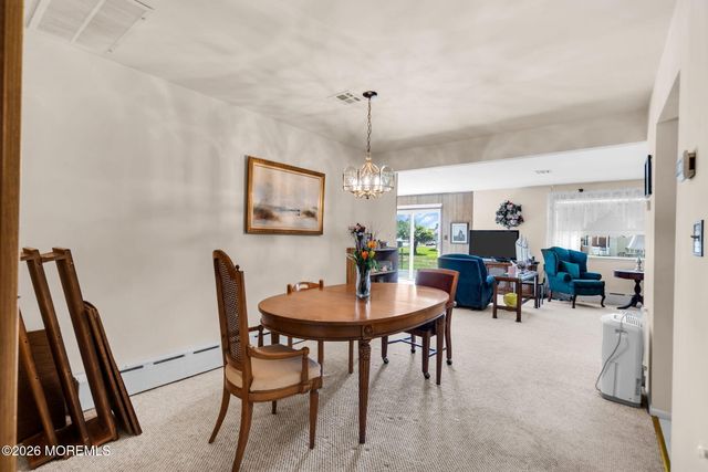 12 Aztec Court, Toms River, NJ 08757