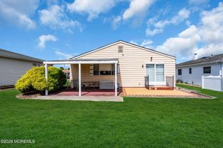 12 Aztec Court, Toms River, NJ 08757