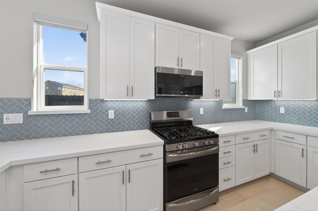 Image 10 of property listing at 2431 Creekview Drive, Merced, CA 95340