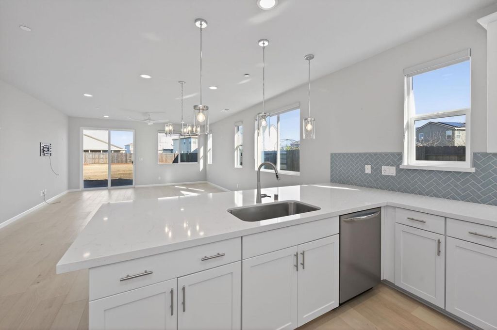 Image 11 of property listing at 2431 Creekview Drive, Merced, CA 95340