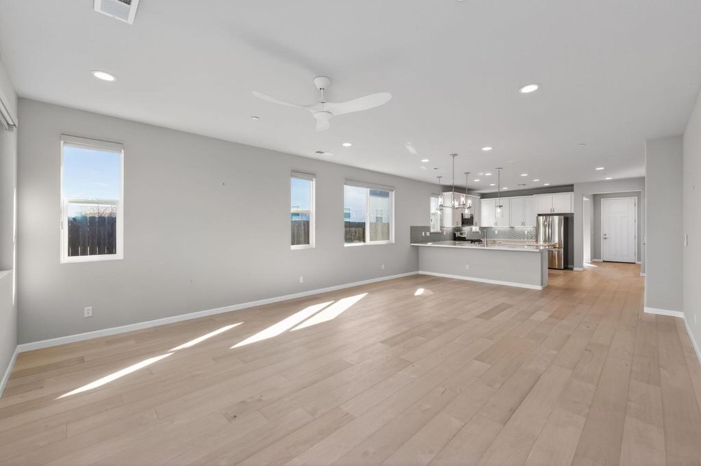 Image 14 of property listing at 2431 Creekview Drive, Merced, CA 95340