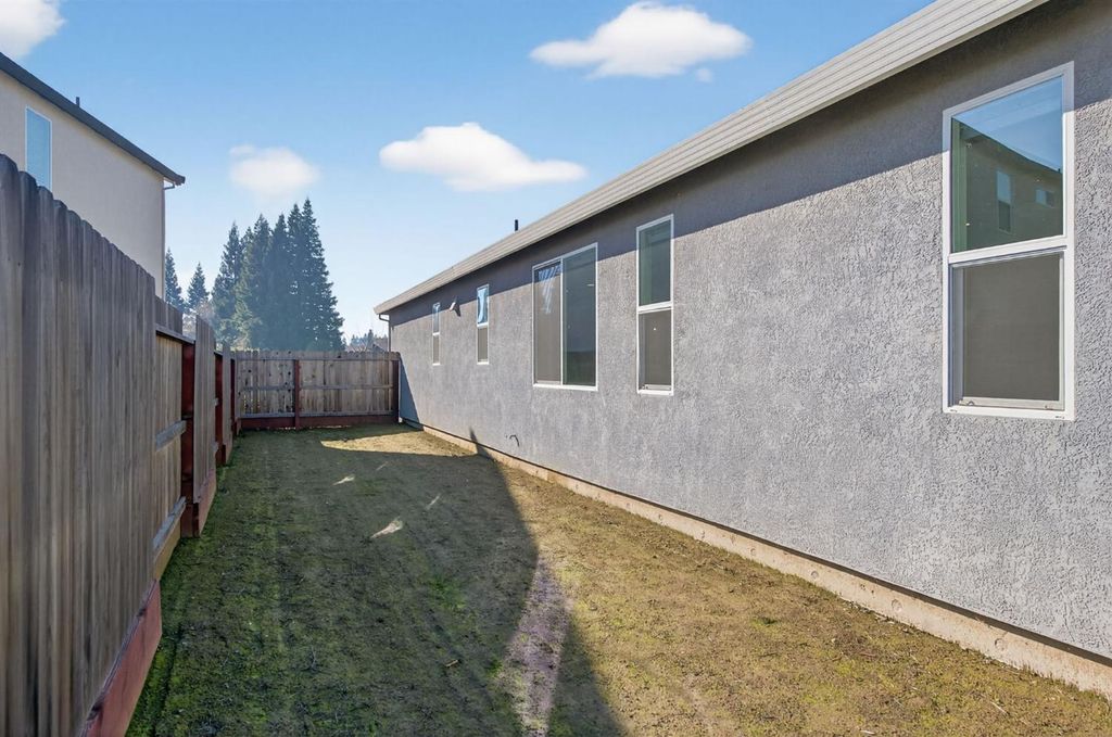 Image 36 of property listing at 2431 Creekview Drive, Merced, CA 95340